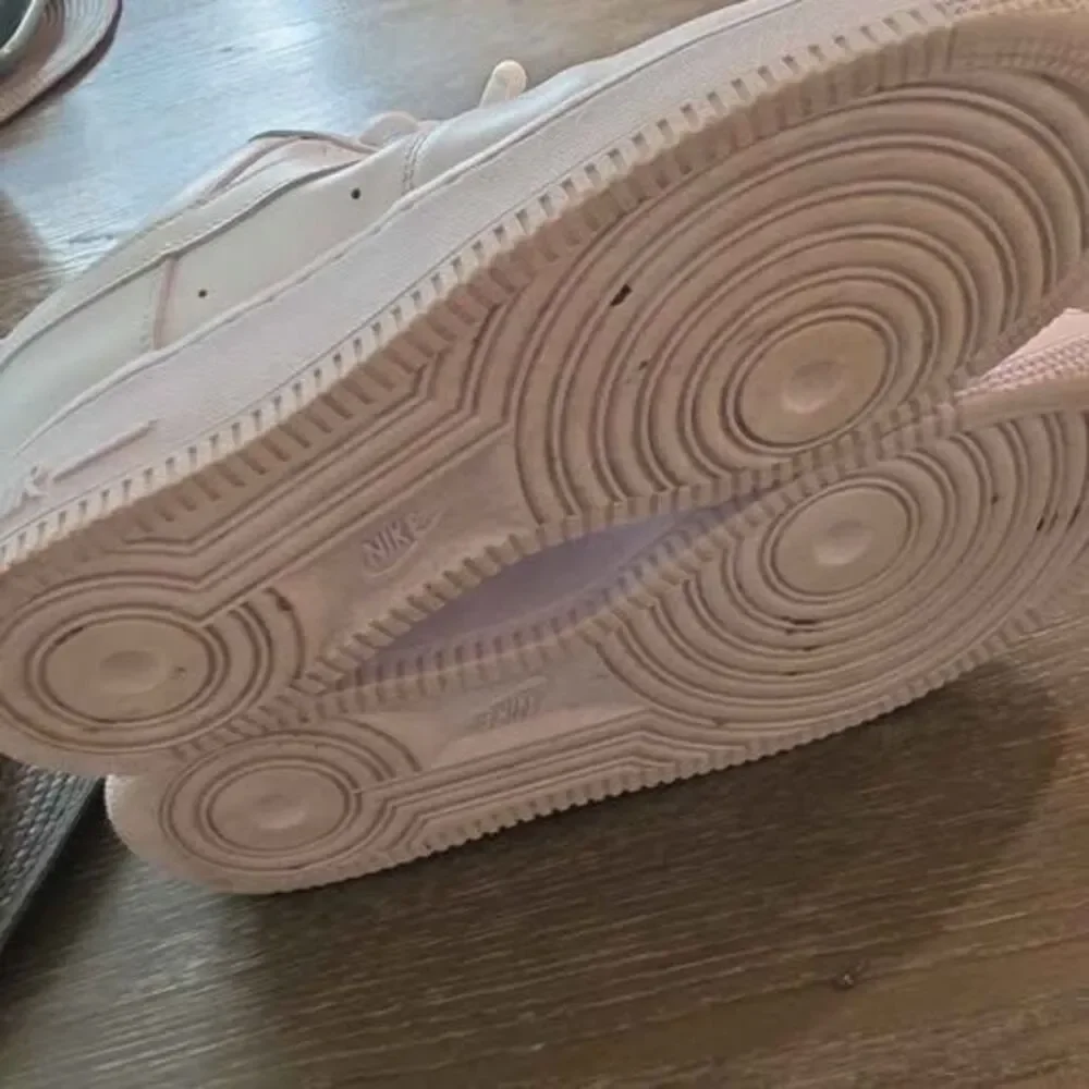 Nike classic iconic